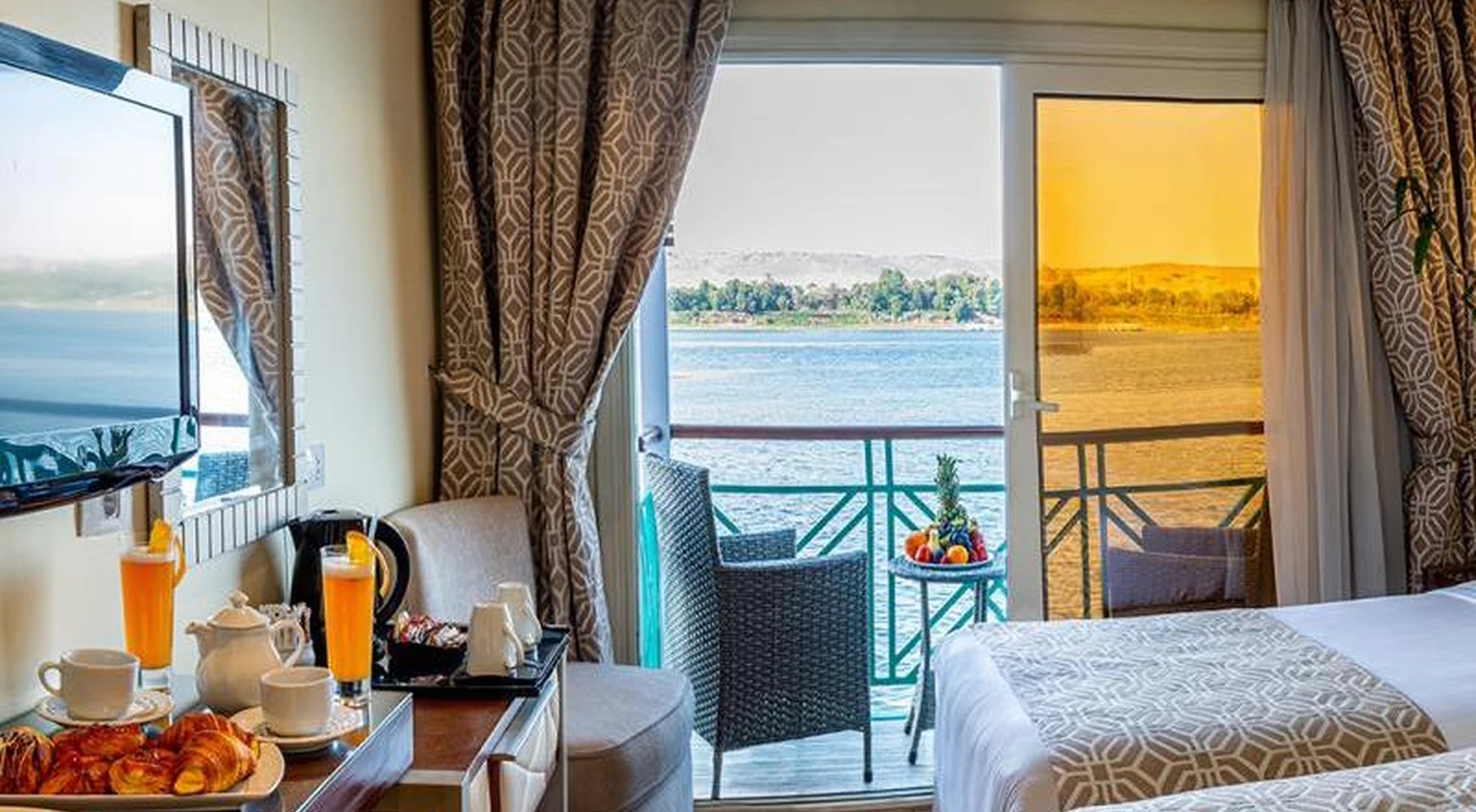 Dahabiya Queen Nefer Nile Cruise